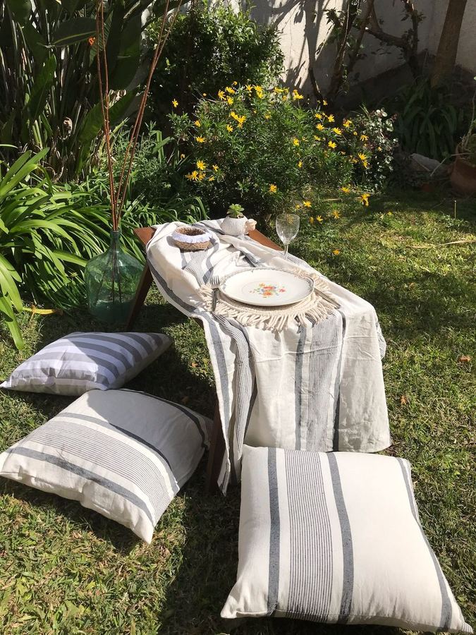 ALMOHADONES FORRADOS DE TELA 40x40